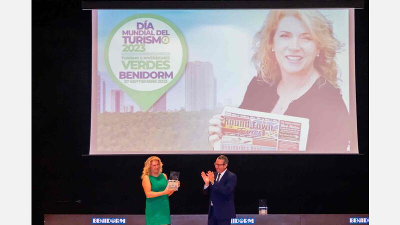 Benidorm reconoce en el Día Mundial del Turismo a Antena 3 Noticias y los periodistas F.J. Benito y Michelle Baker