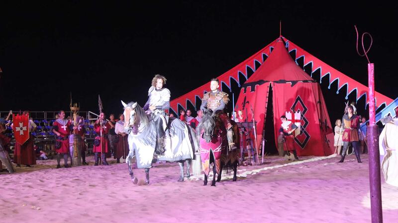El ‘ataque pirata a Benidorm’ marca el inicio de las fiestas de Moros y Cristianos en la ciudad 