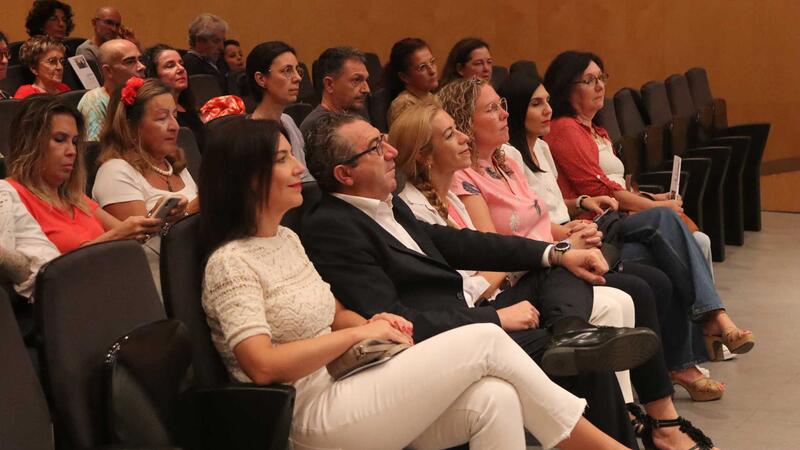 Benidorm completa els actes del Dia Mundial del Turisme amb la projecció de dos pel·lícules promocionals dels anys 70 i 80
