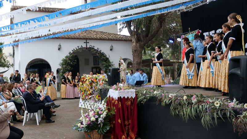 Ofrena, copletes i peuet en l
