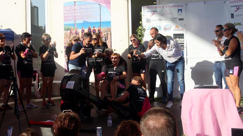 Anémona achieves its solidarity challenge and collects 10,800 euros for research after 24 hours rowing