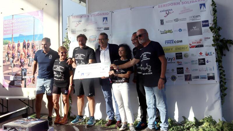 Anémona achieves its solidarity challenge and collects 10,800 euros for research after 24 hours rowing