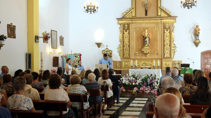 Una missa i el nomenament de la nova comissió tanquen amb brillantor la Festa del Roser