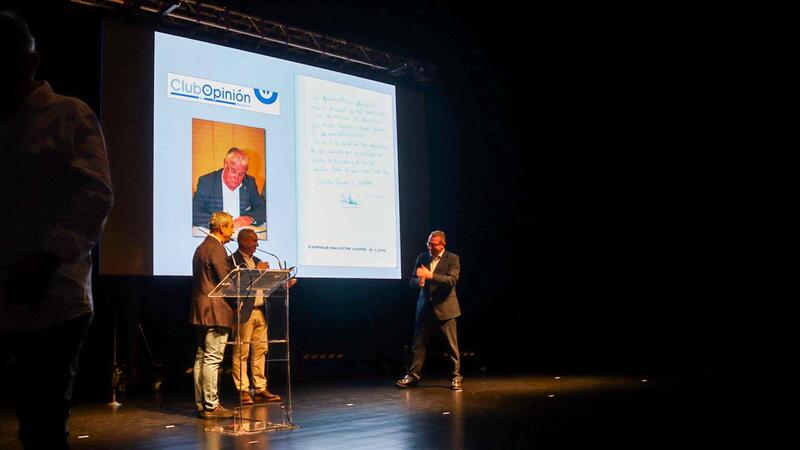 The mayor of Benidorm supports Club Opinión in the celebration of its 15th anniversary