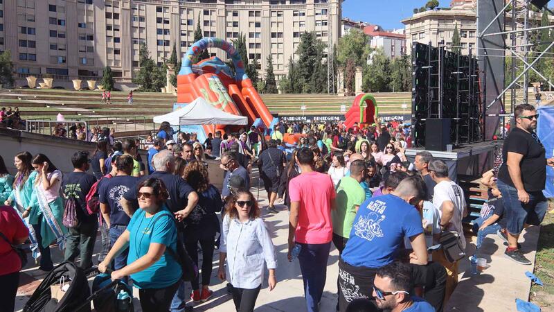 Benidorm inicia la cuenta atrás para les Festes Majors con la celebración del ‘Día de les penyes’