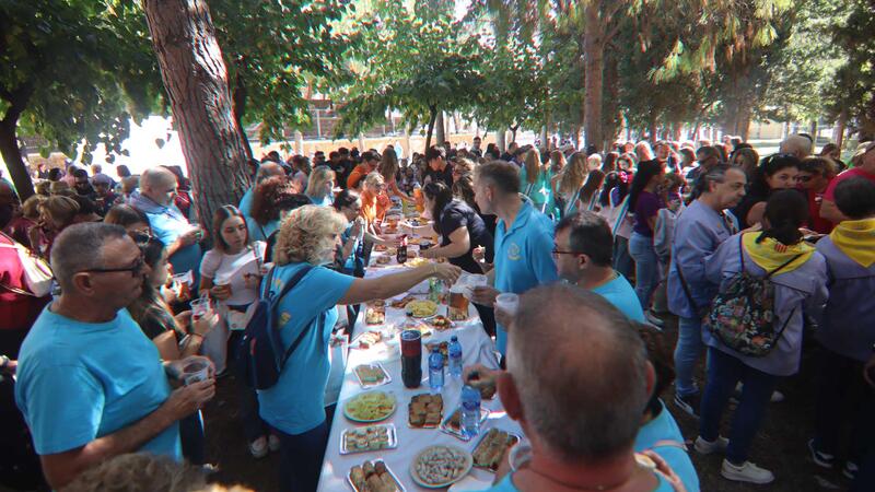 Benidorm inicia la cuenta atrás para les Festes Majors con la celebración del ‘Día de les penyes’