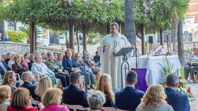 Benidorm celebra Tots Sants amb visites multitudinàries als seus cementeris