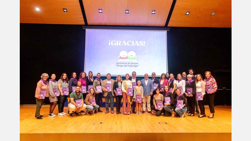 La Associació de Penyes presenta su ‘Llibre oficial’ de fiestas 2023