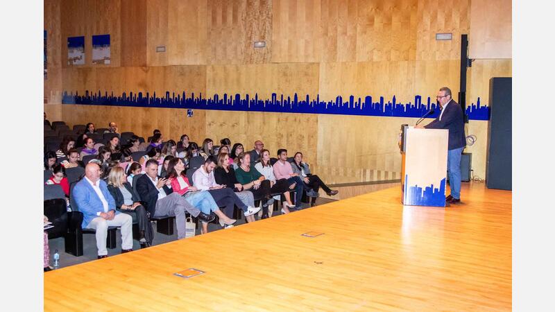 La Associació de Penyes presenta su ‘Llibre oficial’ de fiestas 2023