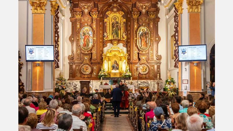 Concierto en Sant Jaume y Santa Anna de la Orquesta de Pulso y Púa de ‘La Barqueta’