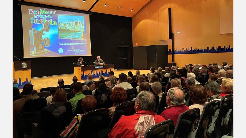 Viaje al Benidorm de los años 50 en la Semana Cultural de les Festes Majors Patronals  