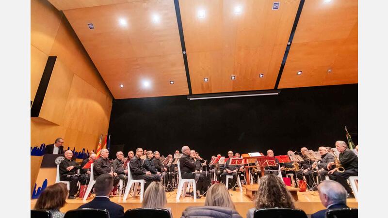 Gran éxito del concierto de la Banda Musical UDP Lliria-Camp de Túria-Serranos en el Salón de Actos de Benidorm