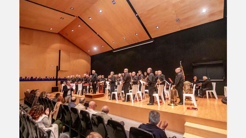 Gran éxito del concierto de la Banda Musical UDP Lliria-Camp de Túria-Serranos en el Salón de Actos de Benidorm