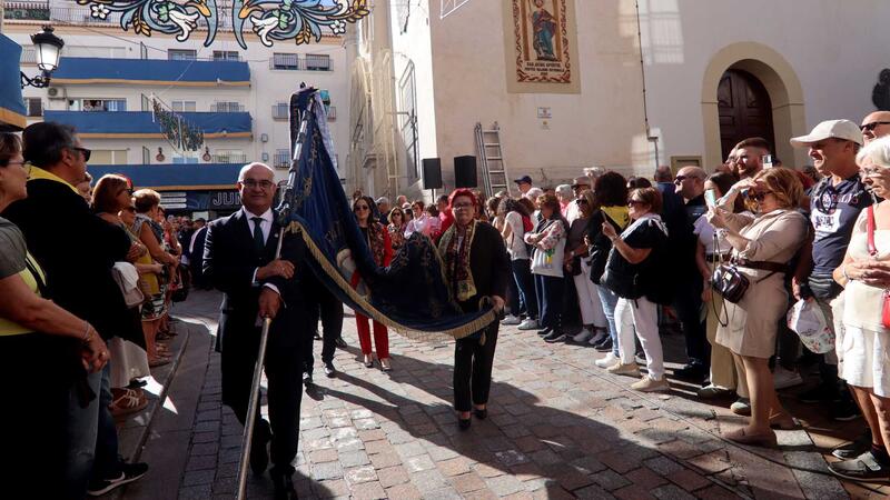 Campanas, música y pólvora anuncian el comienzo de les Festes Patronals de Benidorm