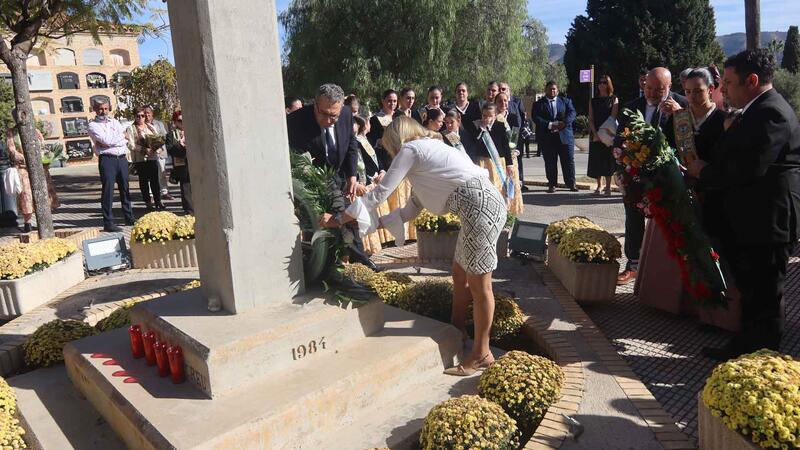 Benidorm homenajea a sus difuntos en la cuarta jornada de Les Festes Majors Patronals