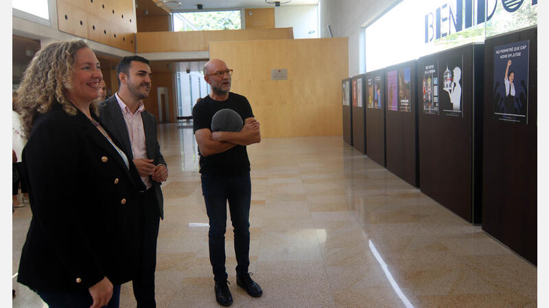 Alumnos de Artes Plásticas del IES Pere Maria Orts i Bosch denuncian la violencia contra las mujeres en una exposición