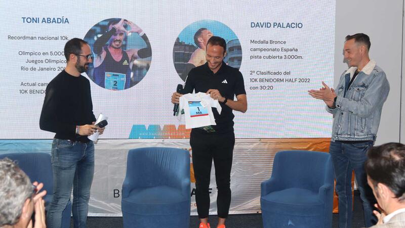 La Benidorm Half bate un record de participantes y alcanza los 4.800 corredores en la 10K y 21K