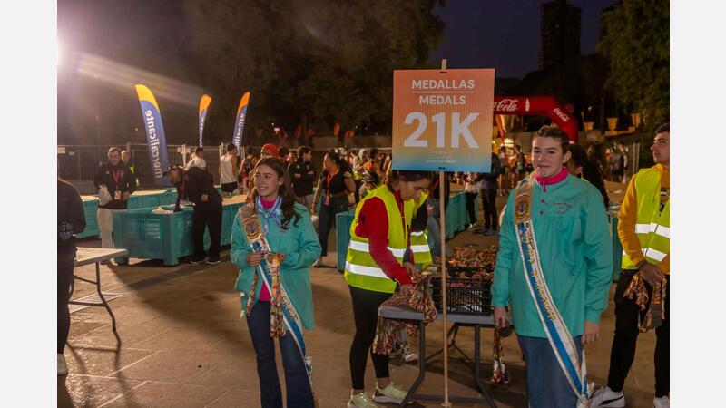 4.800 corredores participan en la Benidorm Half, la fiesta del deporte