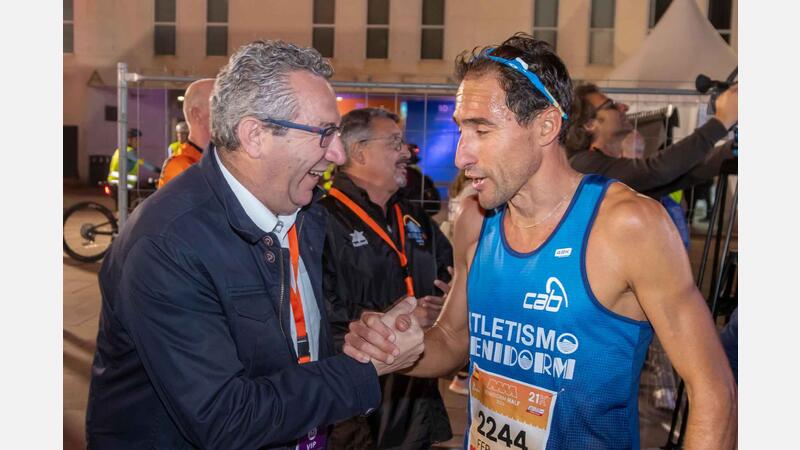 4.800 corredores participan en la Benidorm Half, la fiesta del deporte