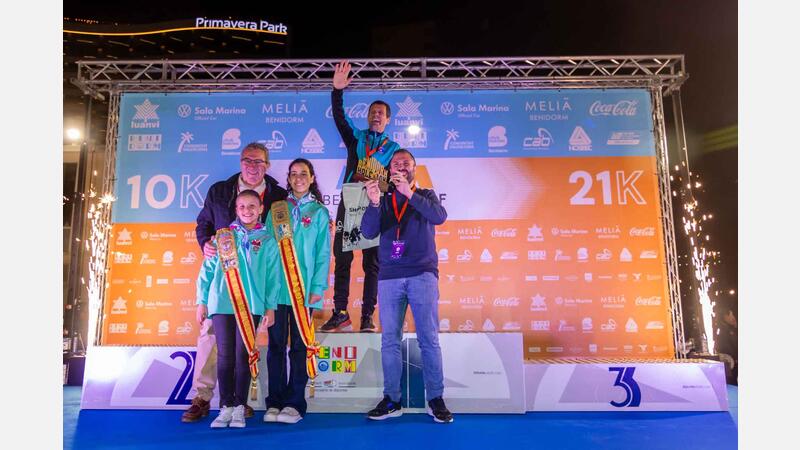 4.800 corredores participan en la Benidorm Half, la fiesta del deporte