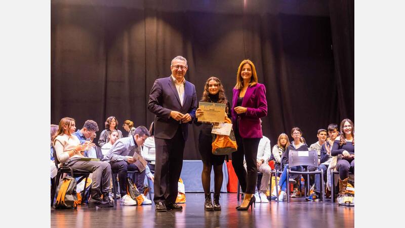 Benidorm premia el rendimiento académico de 84 estudiantes de Primaria y Secundaria