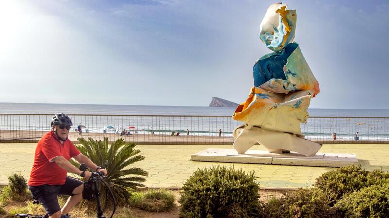 The monumental sculptures by Arne Quinze say goodbye to Benidorm