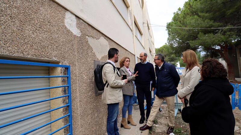 Educació visita dos col·legis de Benidorm amb obres pendents d
