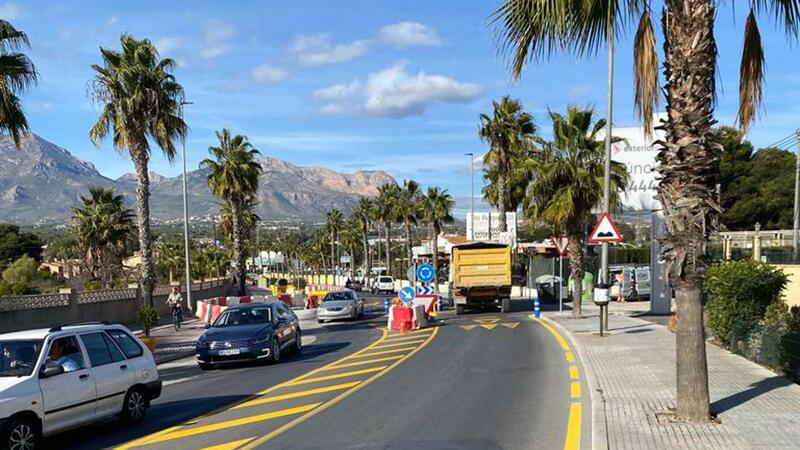 Benidorm builds a provisional roundabout at the intersection of Severo Ochoa and Camí dels Torrers to improve road traffic