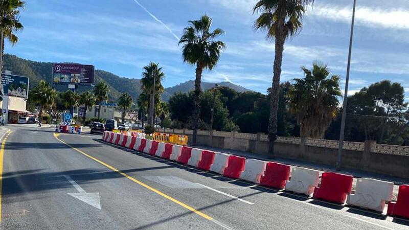 Benidorm builds a provisional roundabout at the intersection of Severo Ochoa and Camí dels Torrers to improve road traffic