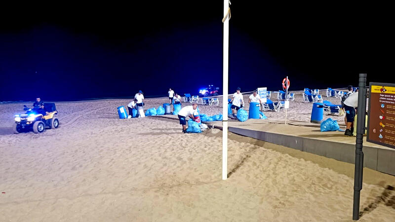 Los trabajos de limpieza en las playas de Benidorm arrojan un balance de 540 toneladas de residuos recogidos en 2023