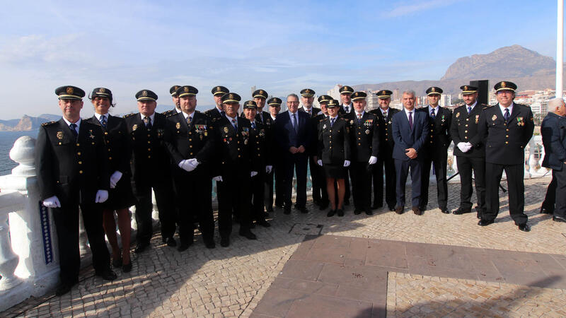Benidorm arropa a la Policía Nacional en el 200 aniversario de su fundación