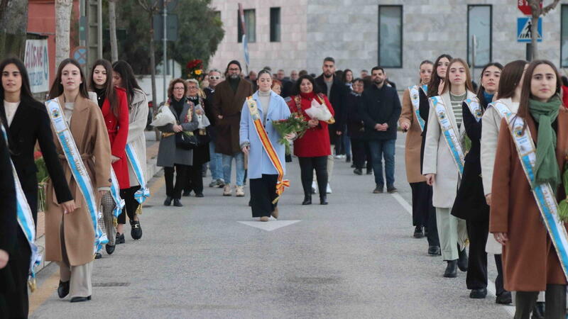 Benidorm celebrates the festival of Sant Antoni with the pilgrimage and offering to the saint in the Ermita de Sanz and the proclamation by Vicente Fuster