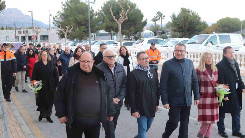 Benidorm celebrates the festival of Sant Antoni with the pilgrimage and offering to the saint in the Ermita de Sanz and the proclamation by Vicente Fuster