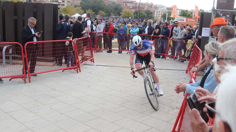 The Cyclocross World Cup achieves a new success and brings together more than 15,000 fans in Benidorm