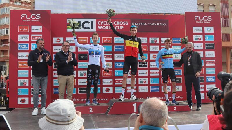 The Cyclocross World Cup achieves a new success and brings together more than 15,000 fans in Benidorm