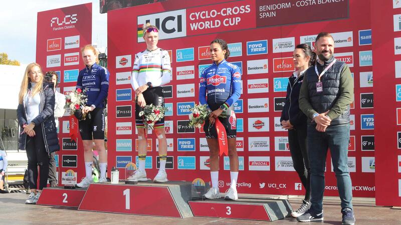 The Cyclocross World Cup achieves a new success and brings together more than 15,000 fans in Benidorm