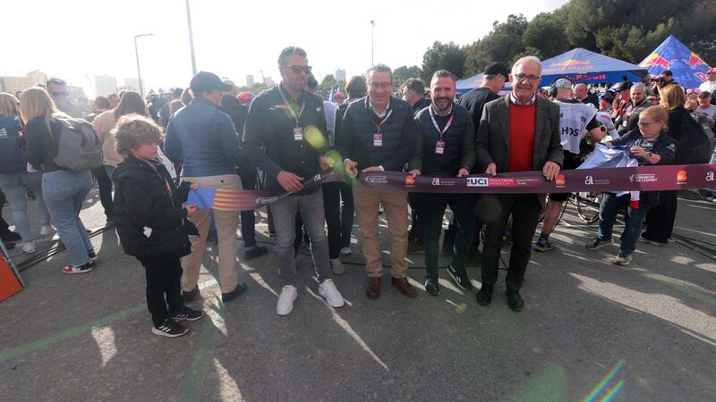 The Cyclocross World Cup achieves a new success and brings together more than 15,000 fans in Benidorm