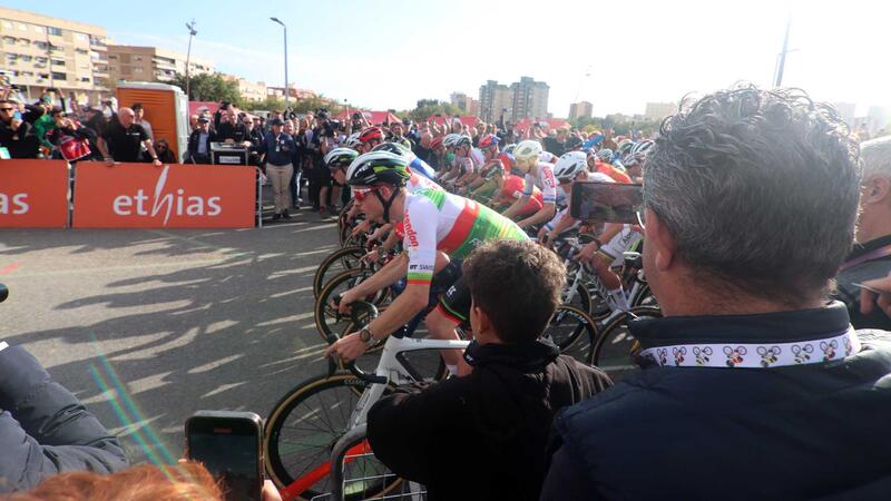 The Cyclocross World Cup achieves a new success and brings together more than 15,000 fans in Benidorm