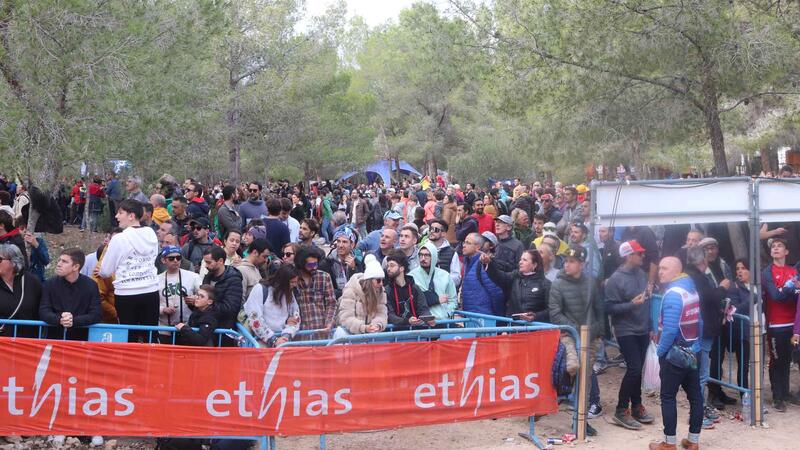 The Cyclocross World Cup achieves a new success and brings together more than 15,000 fans in Benidorm