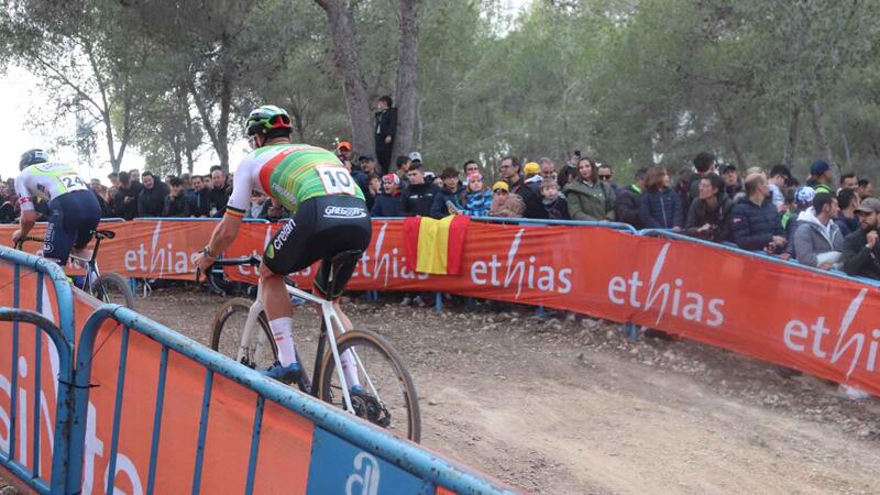 The Cyclocross World Cup achieves a new success and brings together more than 15,000 fans in Benidorm