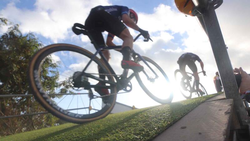 The Cyclocross World Cup achieves a new success and brings together more than 15,000 fans in Benidorm