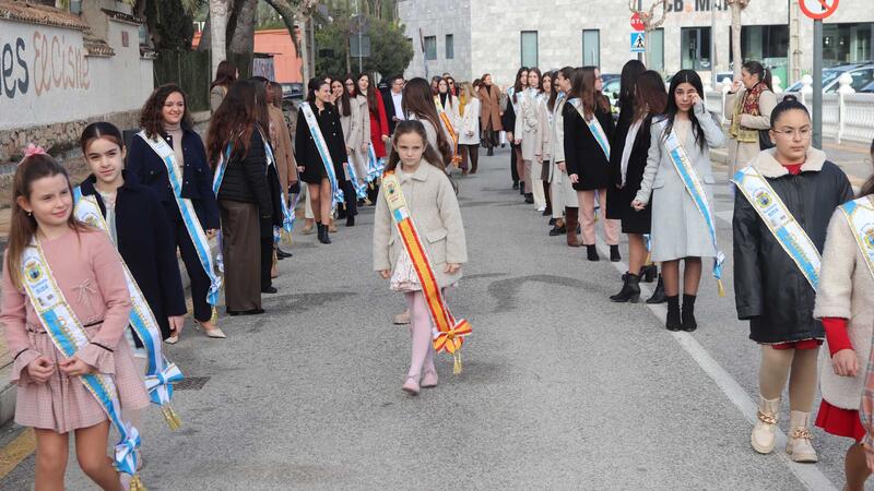 Cientos de vecinos acuden a la Ermita de Sanz para conmemorar la festividad de Sant Antoni