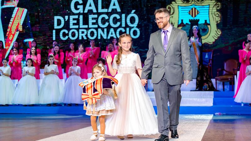 Valentina Almodóbar Climent i Laia Zamora Picó, Reines de les Festes Majors Patronals de Benidorm en 2024