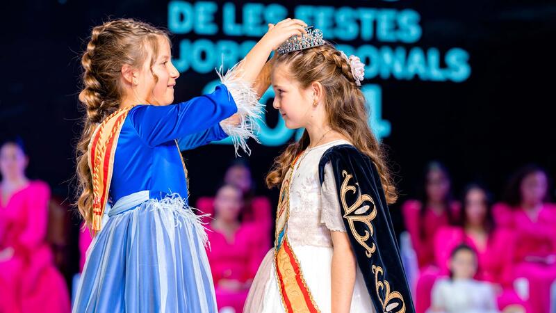 Valentina Almodóbar Climent i Laia Zamora Picó, Reines de les Festes Majors Patronals de Benidorm en 2024