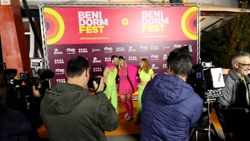 El Benidorm Fest tria esta nit als altres quatre finalistes que participaran en la gala final