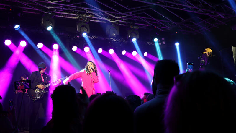El Benidorm Fest tria esta nit als altres quatre finalistes que participaran en la gala final