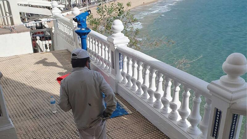 Benidorm aprofita la menor afluència turística per a acomplir actuacions de millora en zones concorregudes
