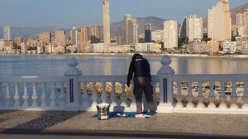Benidorm aprofita la menor afluència turística per a acomplir actuacions de millora en zones concorregudes