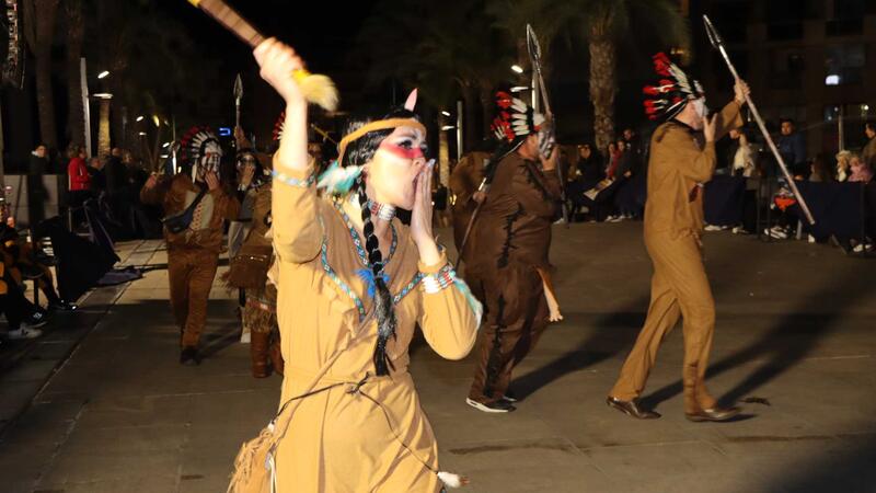 ‘Venecia en Benidorm’ se alza con el primer premio del desfile de Carnaval en el que lucieron 63 grupos y 10 participantes individuales