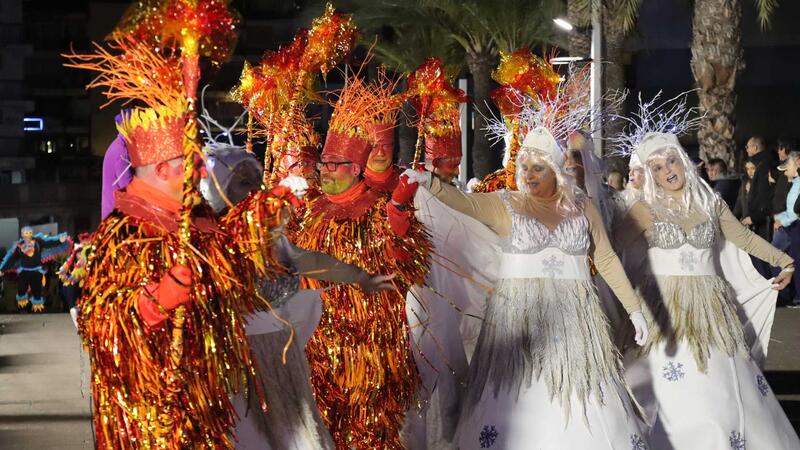 ‘Venecia en Benidorm’ se alza con el primer premio del desfile de Carnaval en el que lucieron 63 grupos y 10 participantes individuales